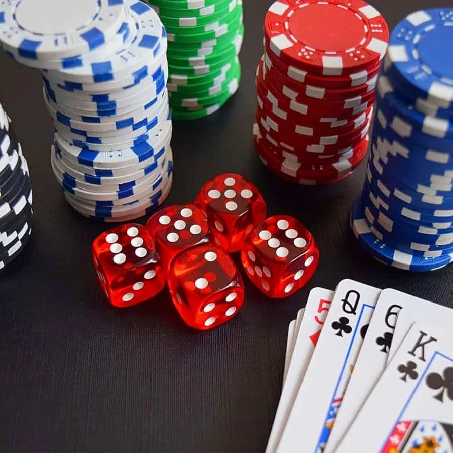 Fichas de casino profesionales representando la calidad de Resultado del Tris